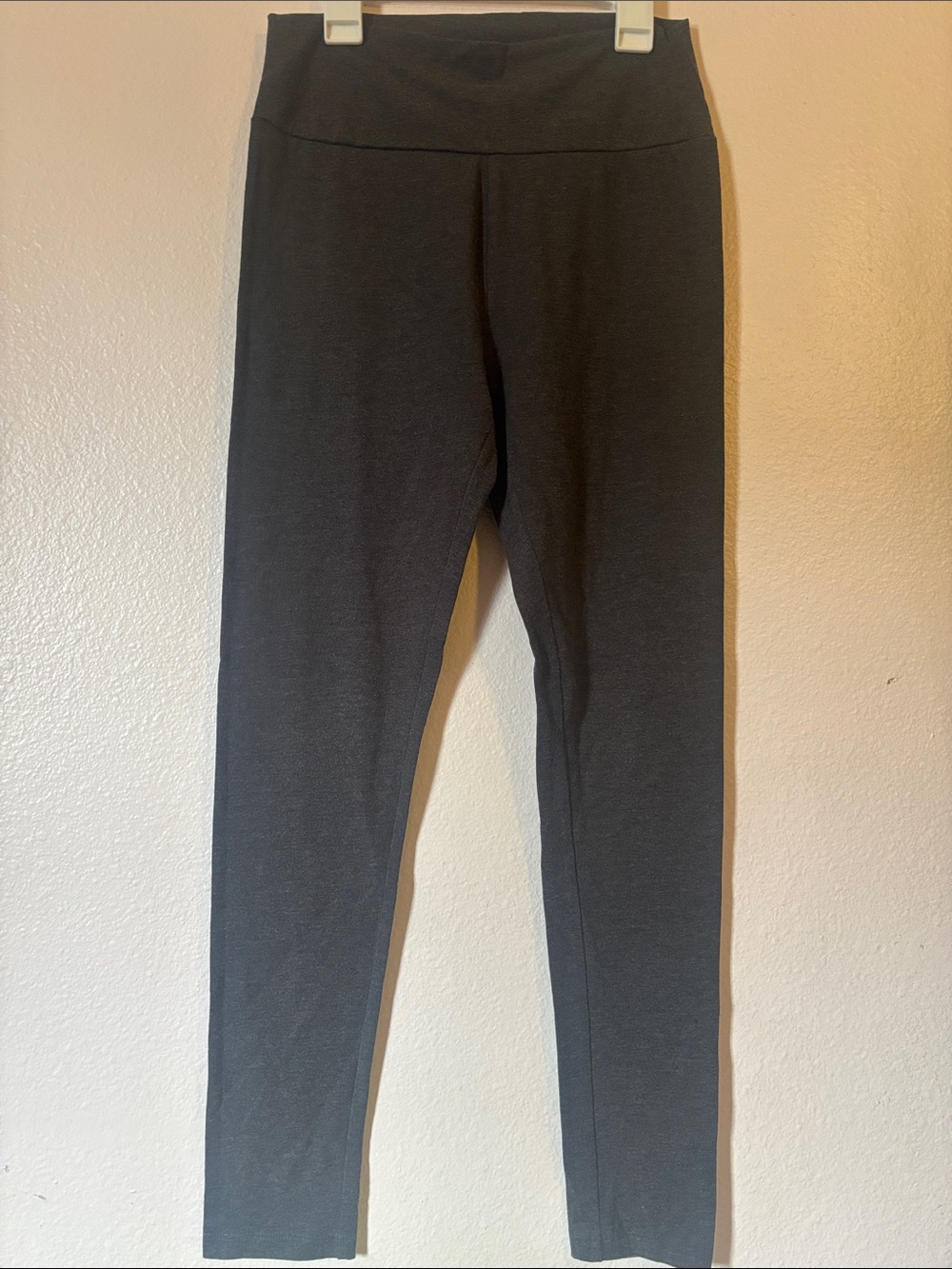 Fashion Nova Woman’s Dark Gray Leggings, Size M